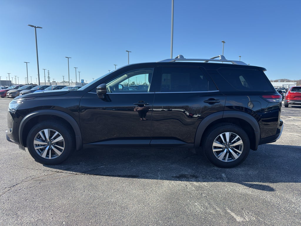 2025 Nissan Pathfinder SL 4WD