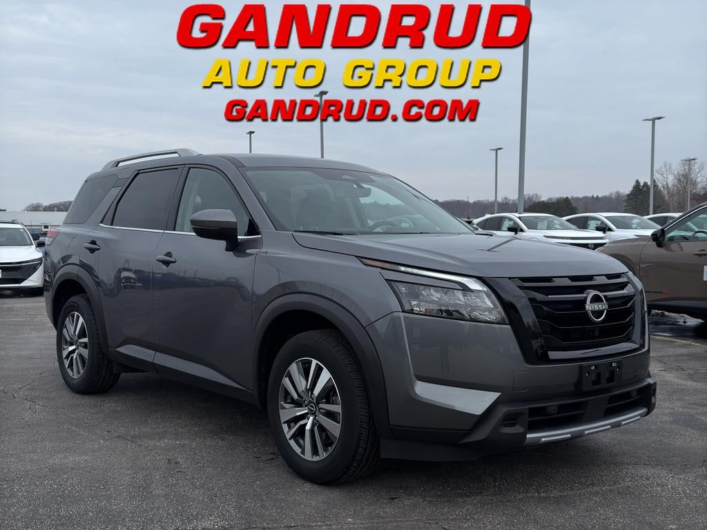 2025 Nissan Pathfinder SL 4WD