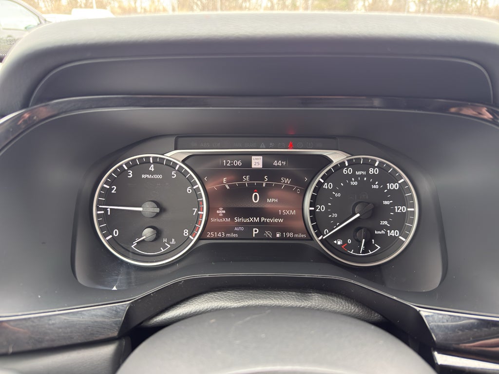 2025 Nissan Pathfinder SL 4WD