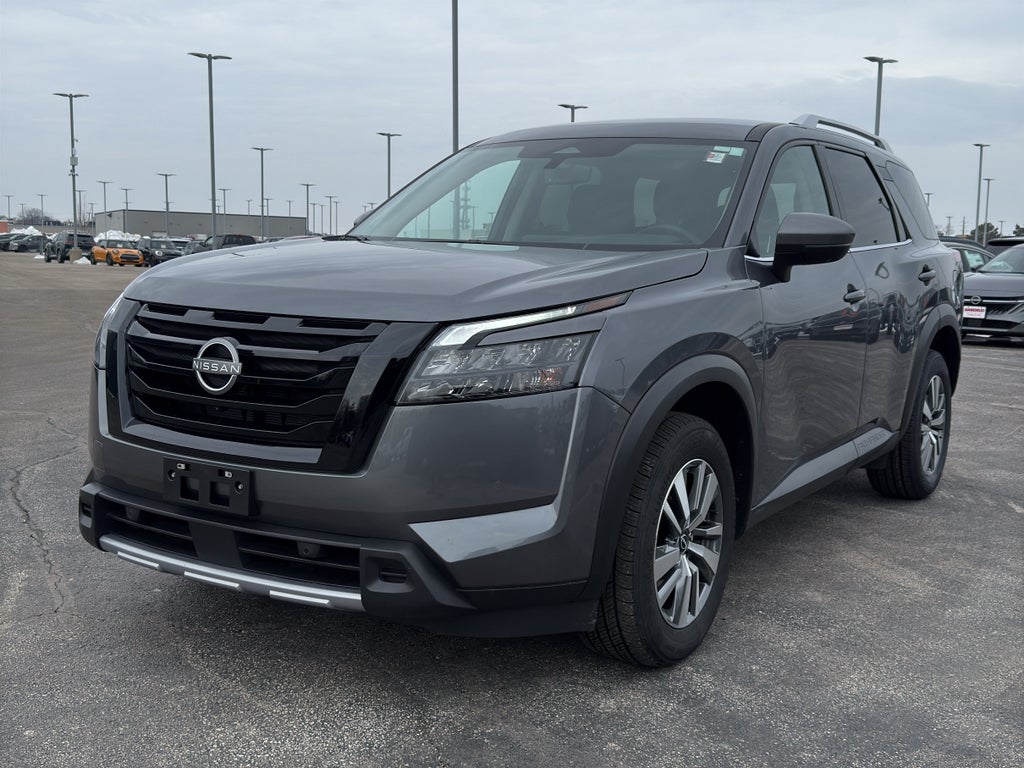 2025 Nissan Pathfinder SL 4WD