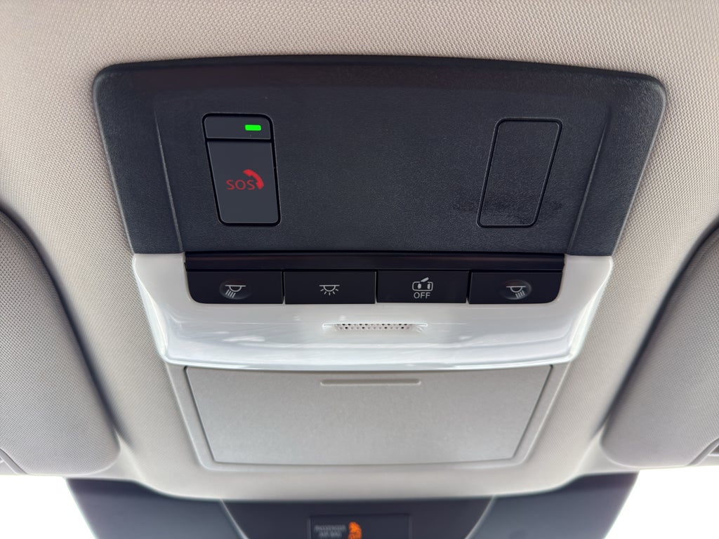 2025 Nissan Pathfinder SL 4WD