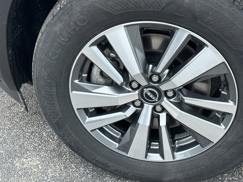 2025 Nissan Pathfinder SL 4WD