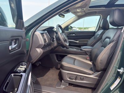 2024 Nissan Pathfinder SL 4WD