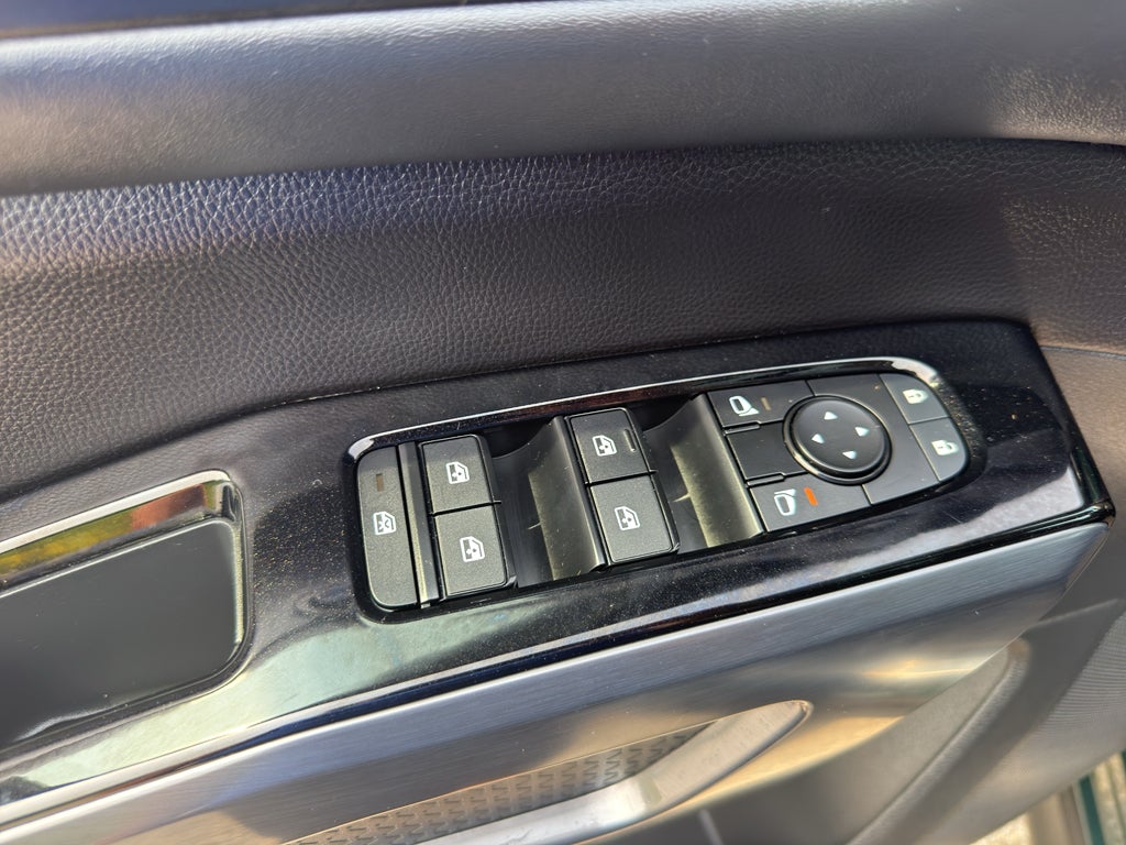 2024 Nissan Pathfinder SL 4WD