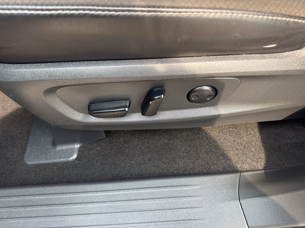 2024 Nissan Pathfinder SL 4WD