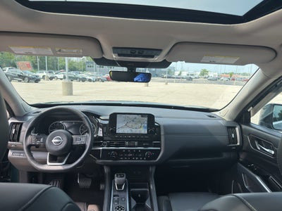 2024 Nissan Pathfinder SL 4WD