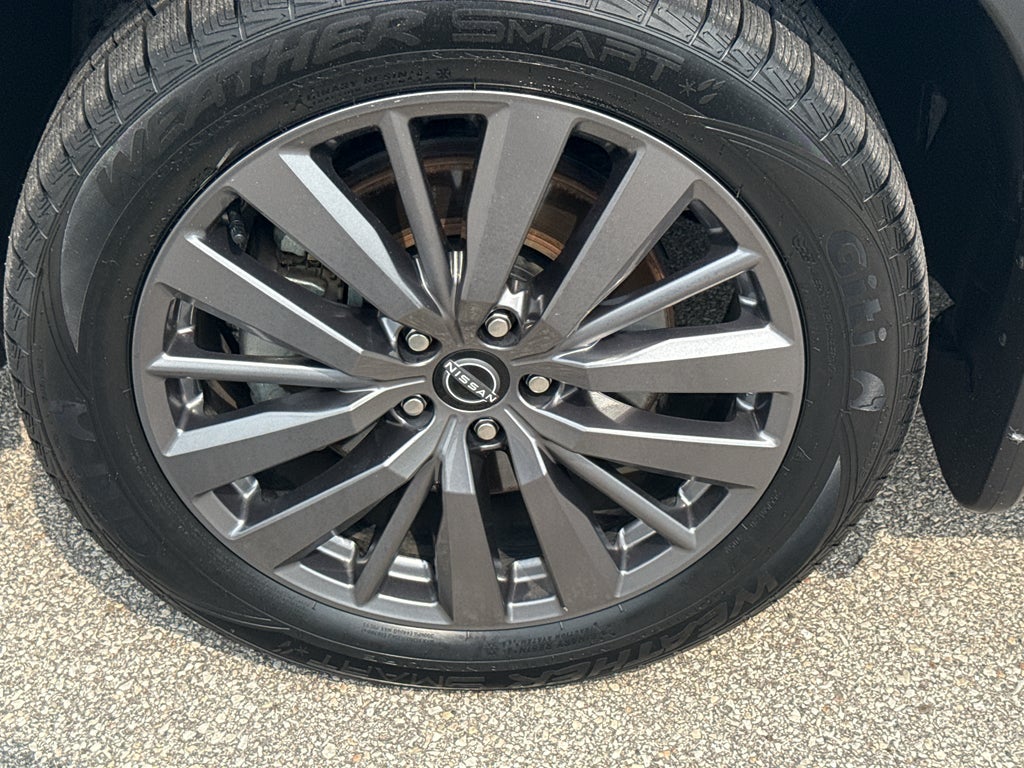 2024 Nissan Pathfinder SL 4WD