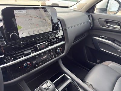 2025 Nissan Pathfinder SL 4WD