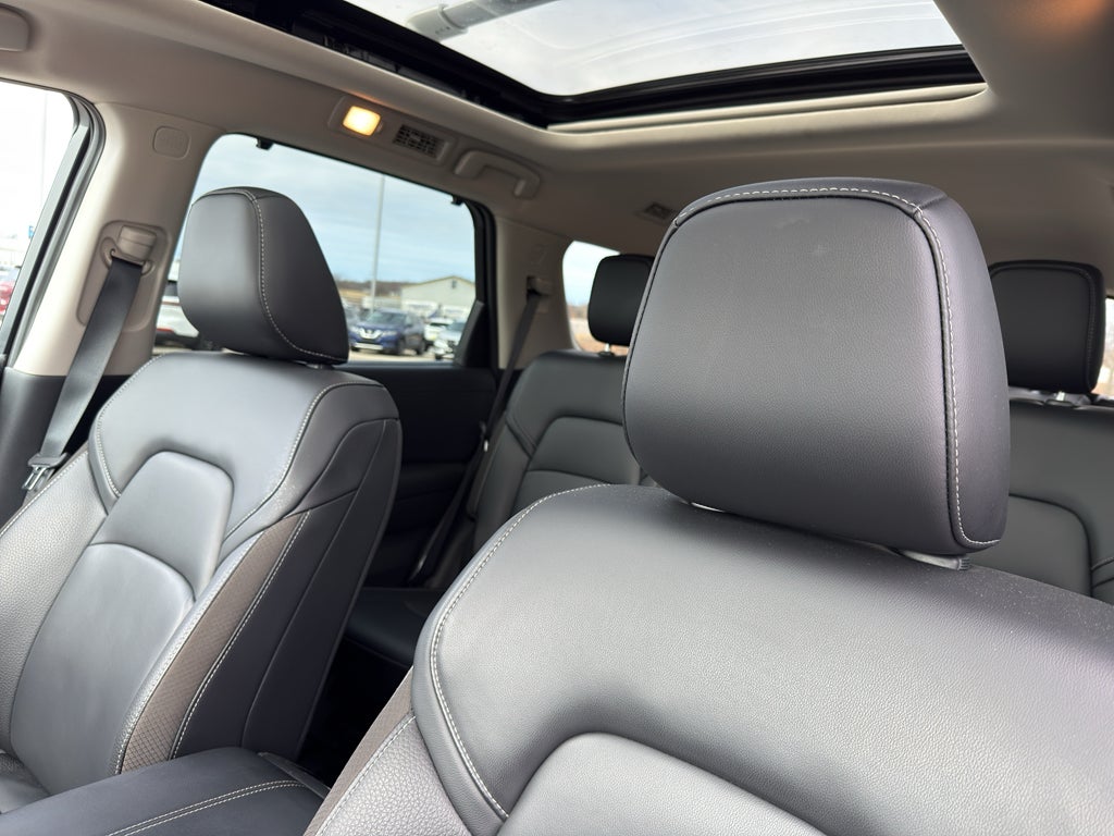 2025 Nissan Pathfinder SL 4WD