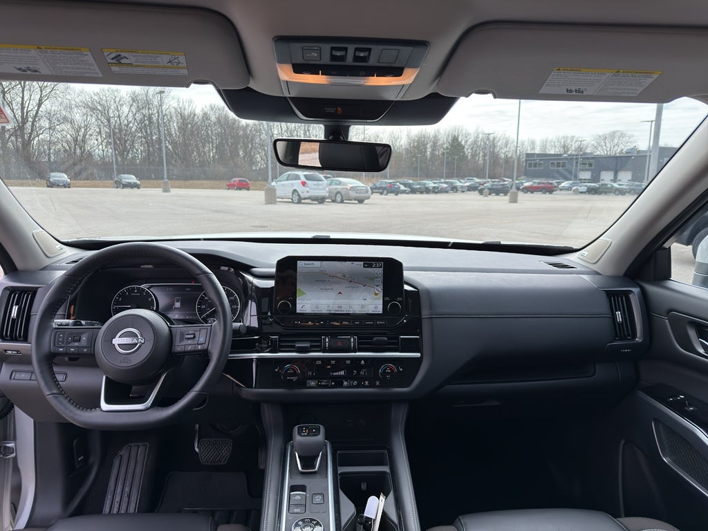 2025 Nissan Pathfinder SL 4WD
