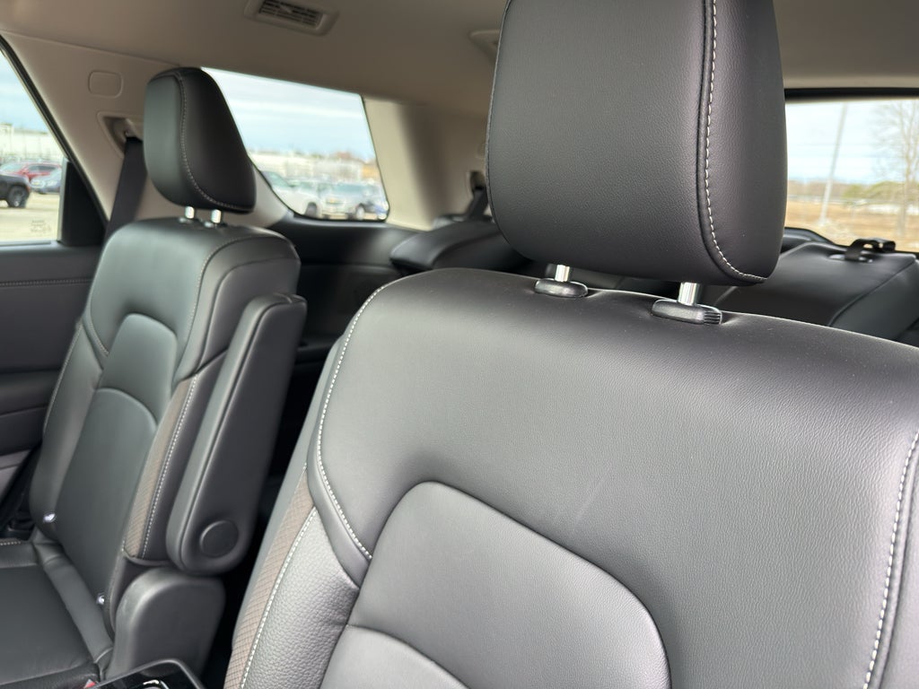 2025 Nissan Pathfinder SL 4WD