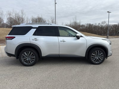 2025 Nissan Pathfinder SL 4WD