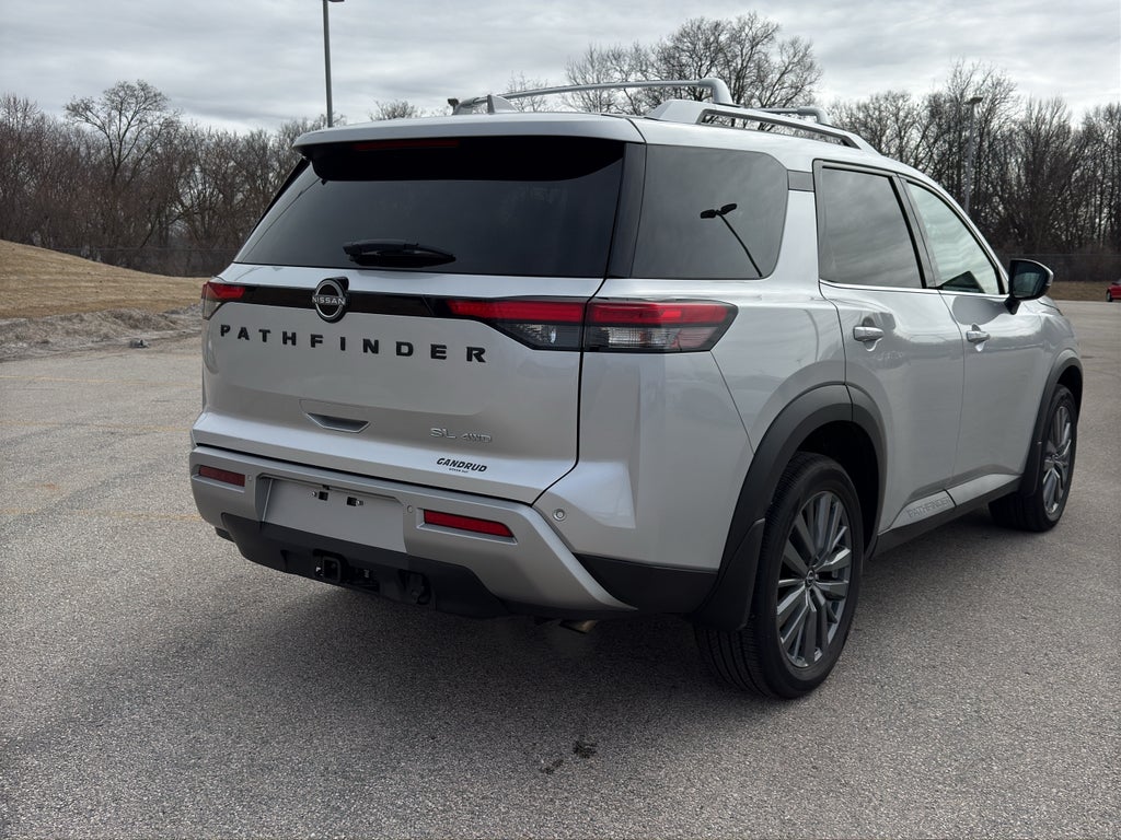 2025 Nissan Pathfinder SL 4WD