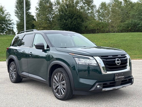 2023 Nissan Pathfinder SL 4WD