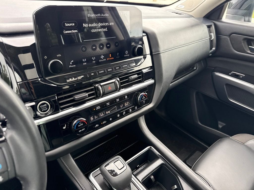 2023 Nissan Pathfinder SL 4WD