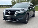 2023 Nissan Pathfinder SL 4WD