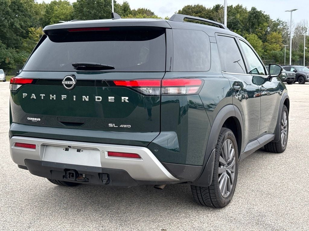 2023 Nissan Pathfinder SL 4WD