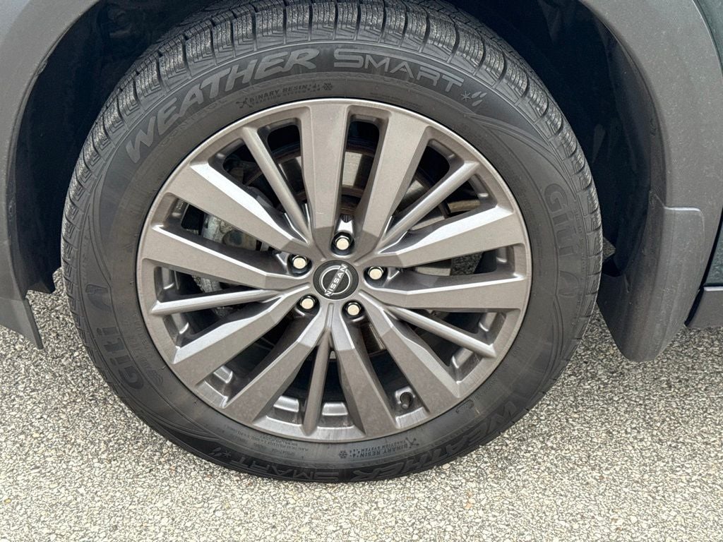 2023 Nissan Pathfinder SL 4WD