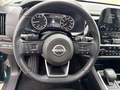 2023 Nissan Pathfinder SL 4WD