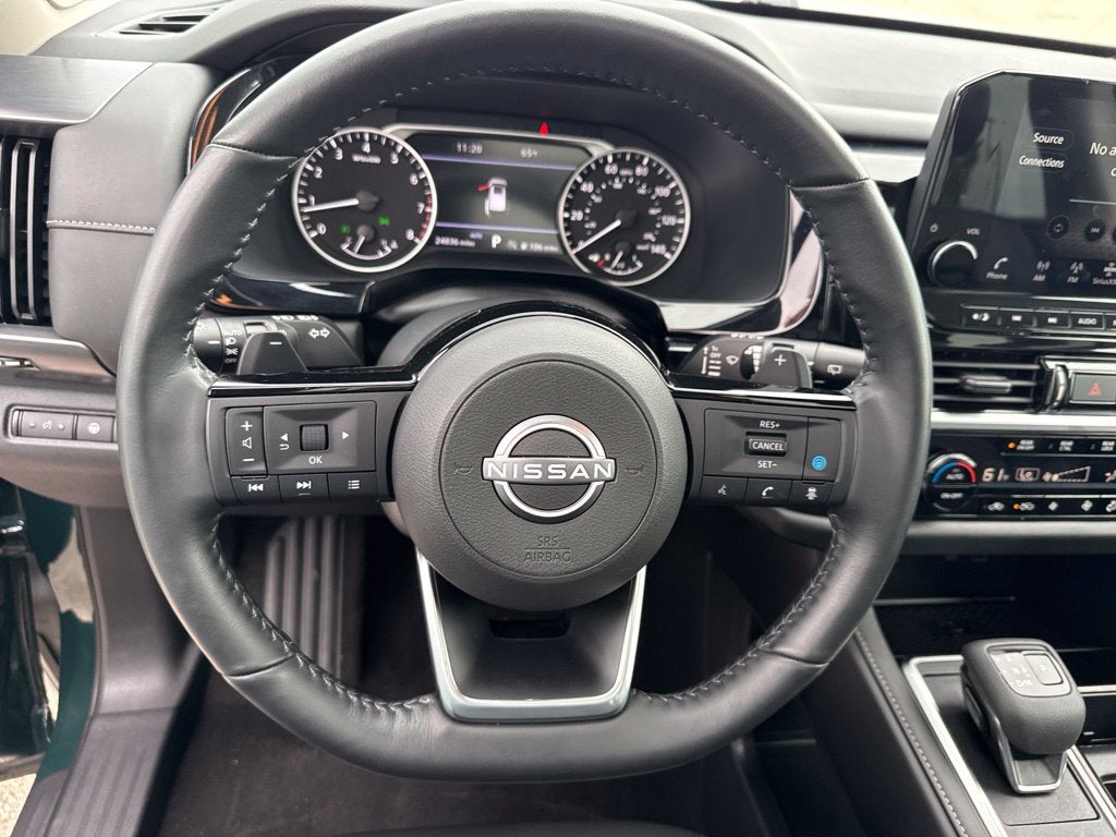 2023 Nissan Pathfinder SL 4WD