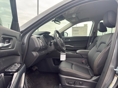 2026 Nissan Pathfinder SL 4WD