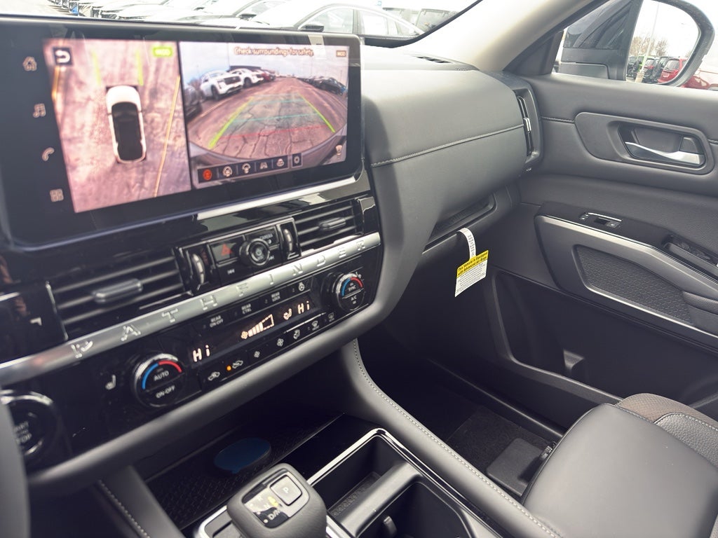 2026 Nissan Pathfinder SL 4WD