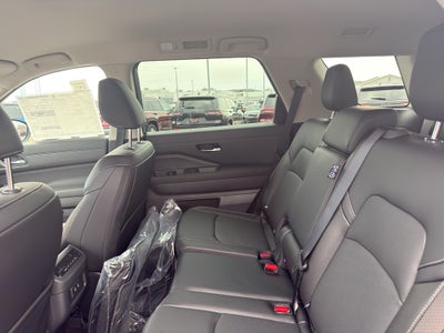 2026 Nissan Pathfinder SL 4WD