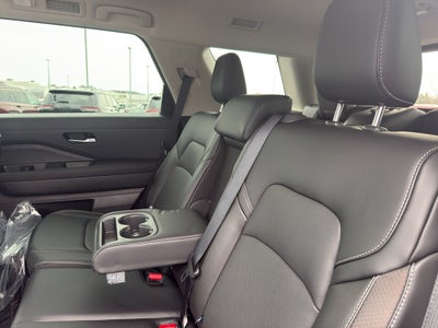 2026 Nissan Pathfinder SL 4WD