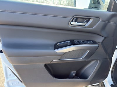 2026 Nissan Pathfinder SL 4WD