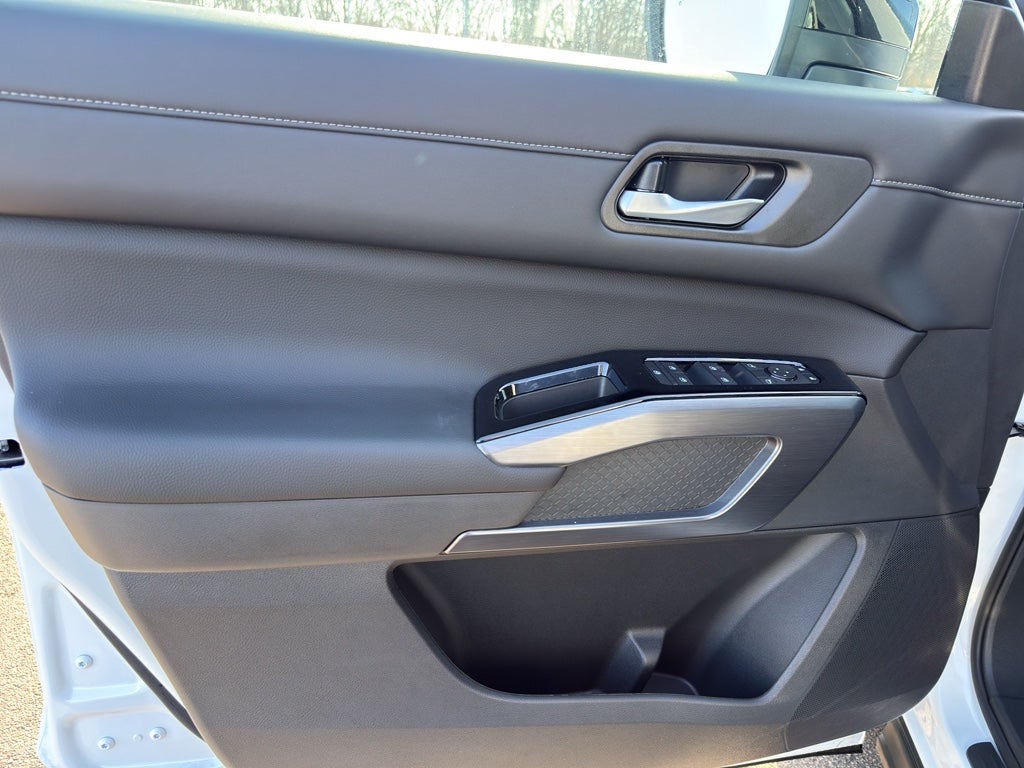 2026 Nissan Pathfinder SL 4WD