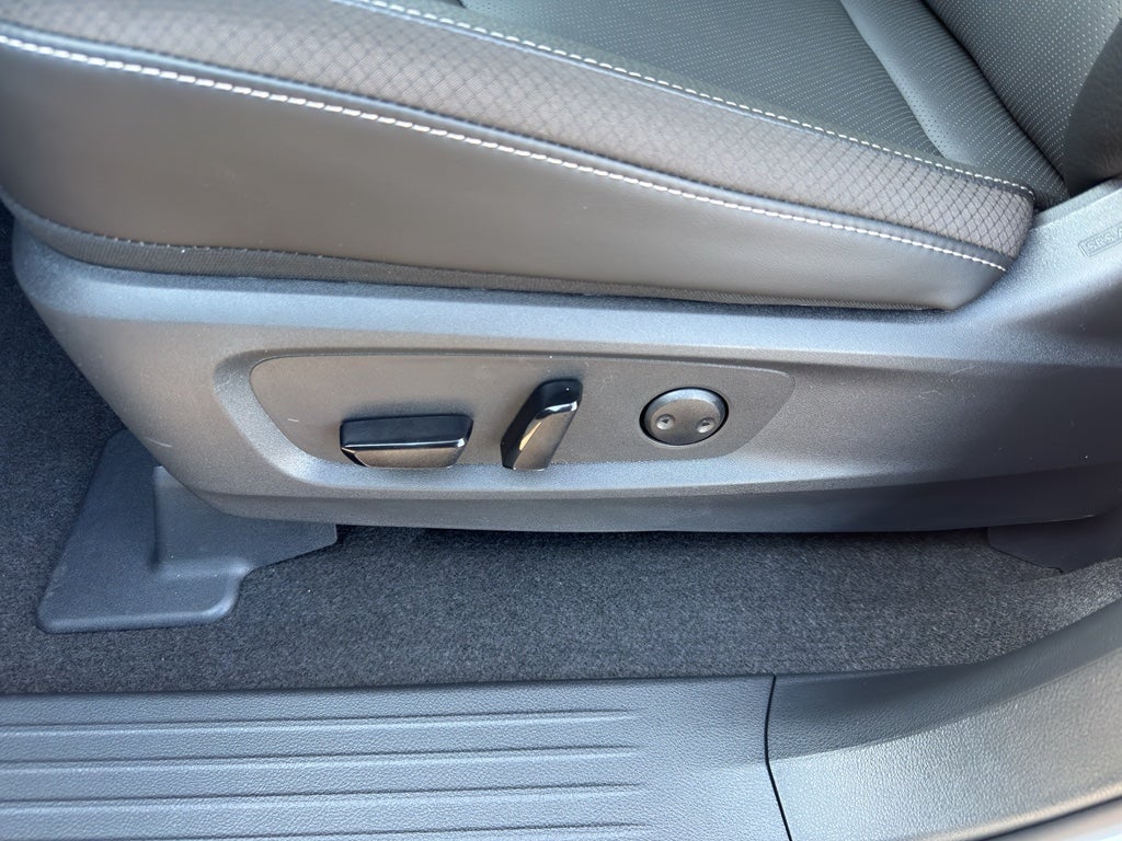 2026 Nissan Pathfinder SL 4WD