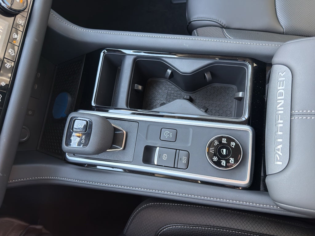 2026 Nissan Pathfinder SL 4WD