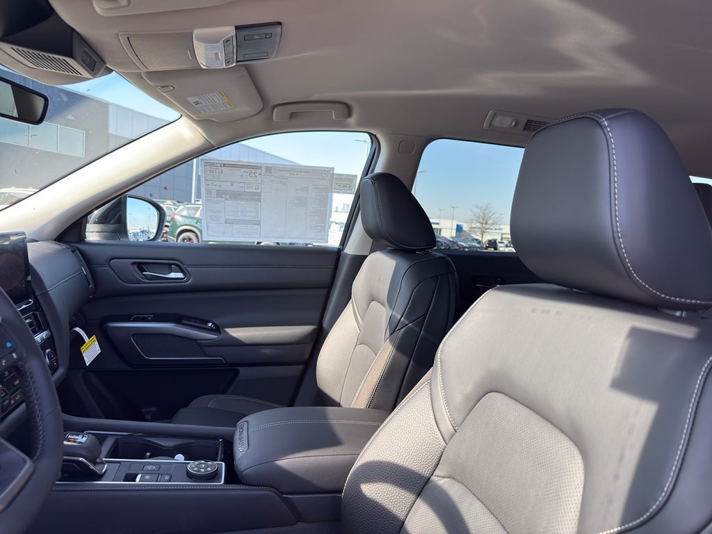 2026 Nissan Pathfinder SL 4WD