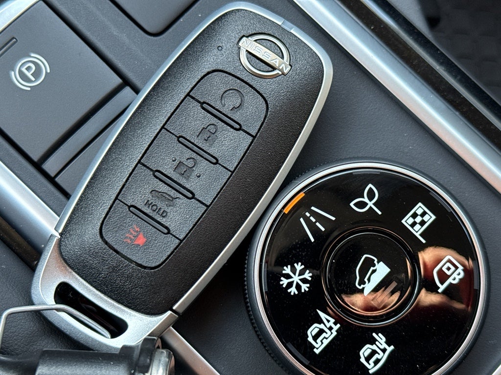 2026 Nissan Pathfinder SL 4WD