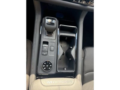2026 Nissan Pathfinder SL 4WD