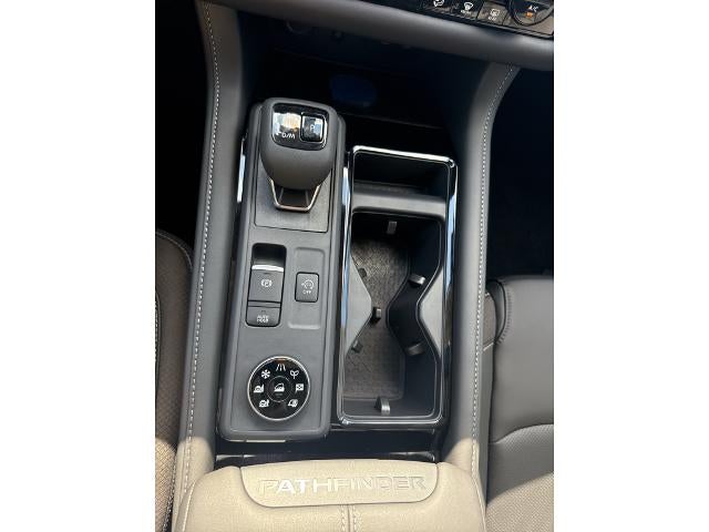 2026 Nissan Pathfinder SL 4WD