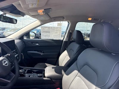 2026 Nissan Pathfinder SL 4WD