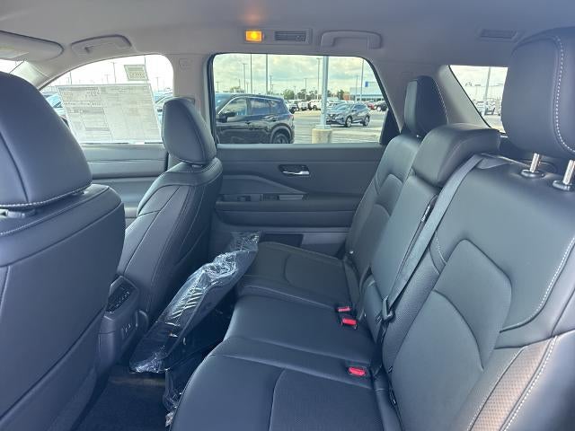 2026 Nissan Pathfinder SL 4WD