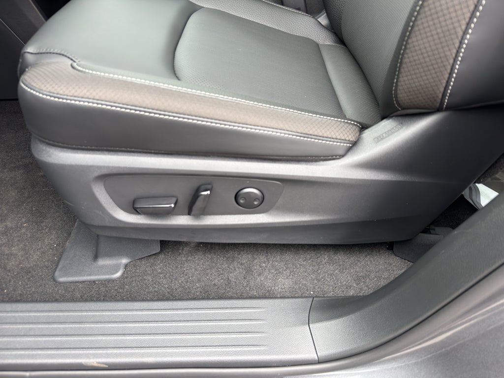 2026 Nissan Pathfinder SL 4WD