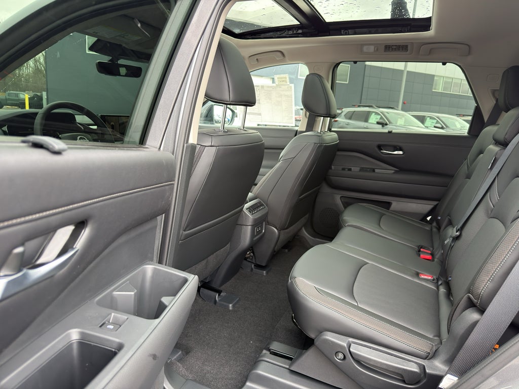 2026 Nissan Pathfinder SL 4WD