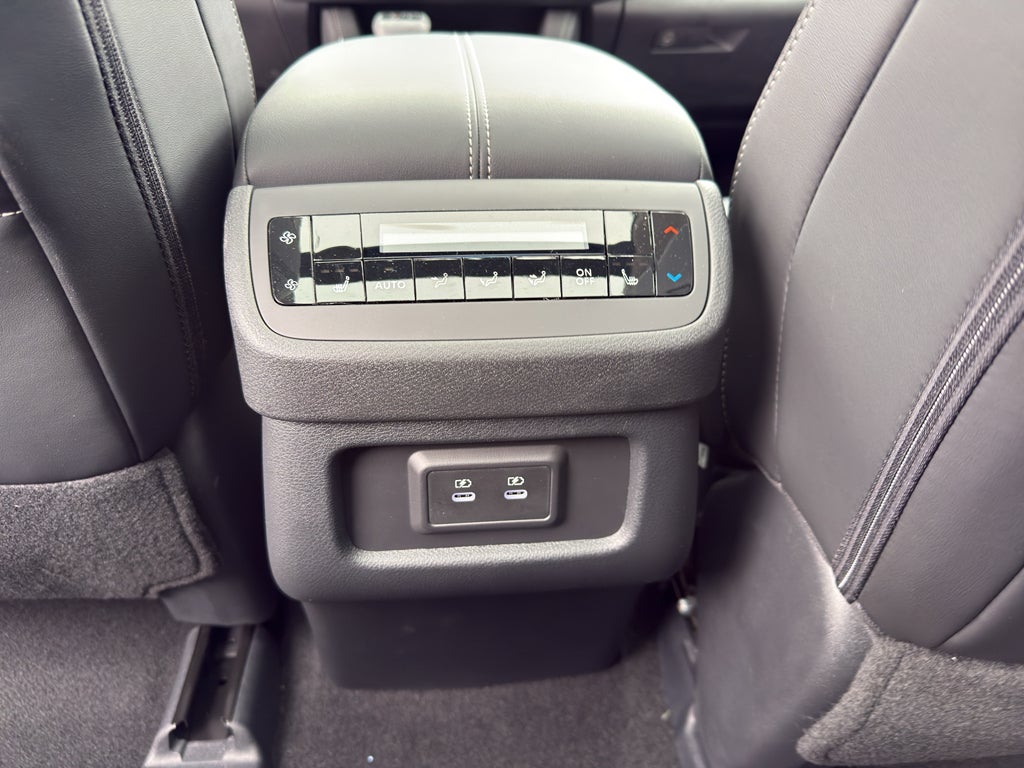 2026 Nissan Pathfinder SL 4WD