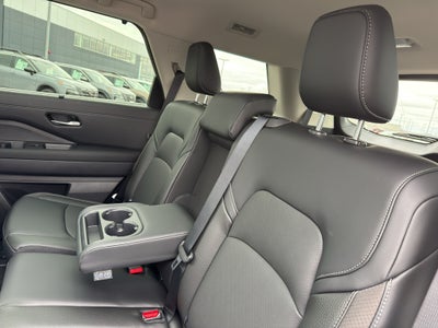 2026 Nissan Pathfinder SL 4WD