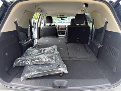 2026 Nissan Pathfinder SL 4WD