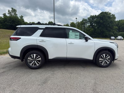 2026 Nissan Pathfinder SL 4WD