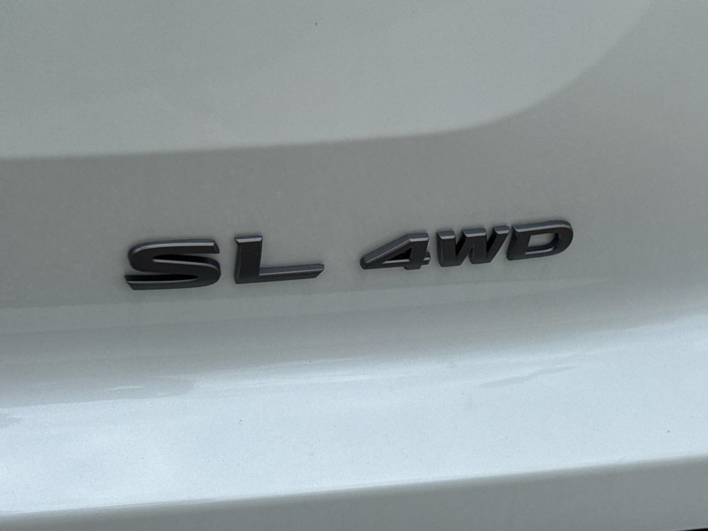 2026 Nissan Pathfinder SL 4WD