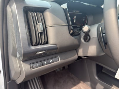 2026 Nissan Pathfinder SL 4WD
