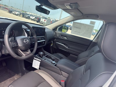 2026 Nissan Pathfinder SL 4WD