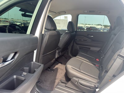 2026 Nissan Pathfinder SL 4WD