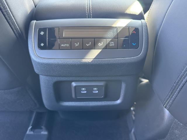 2026 Nissan Pathfinder SL 4WD