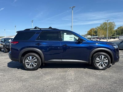 2026 Nissan Pathfinder SL 4WD